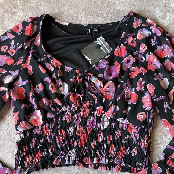 Vero Moda Black and Red Floral Blouse - Picture 2 of 13